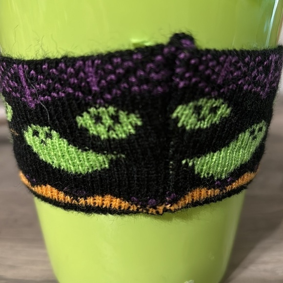 DW HOME CANDLE ZOMBIE EXPRESSO HALLOWEEN ELECTRIC GREEN RICHLY SCENTED NEW - Picture 9 of 10